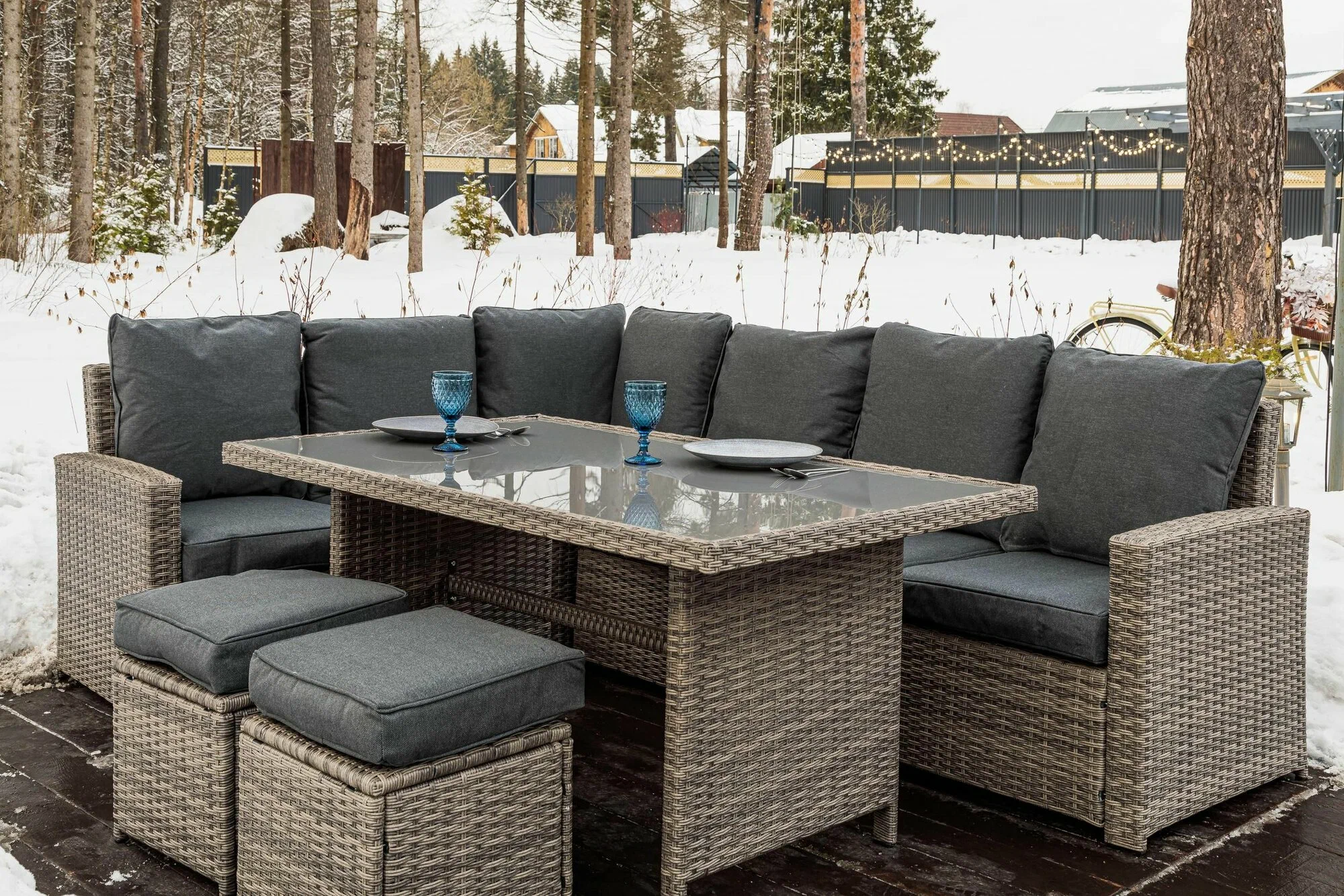 Как ухаживать за подушками для уличной мебели